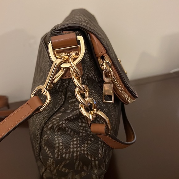 MK - Picture 3 of 14